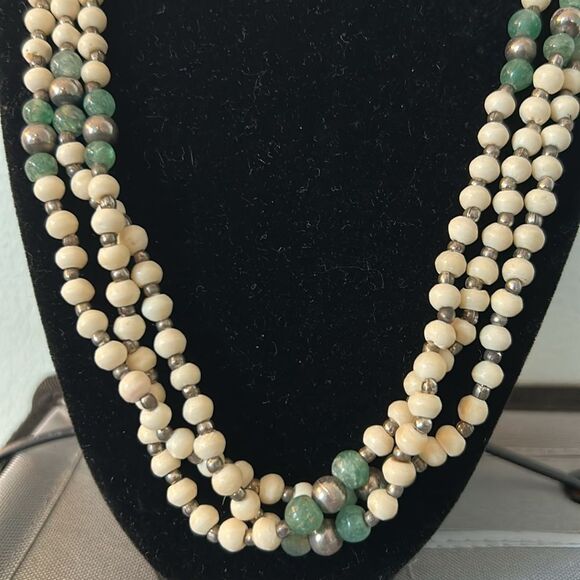 Vintage Celluloid Cream and Green Glass Beaded Necklace - Picture 2 of 6